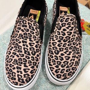 Vans Cheetah Print Slip Ons! Asher Deluxe